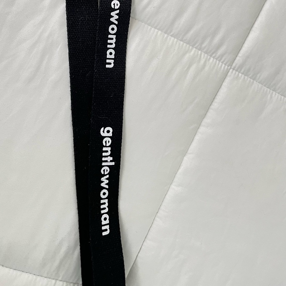 Gentlewoman Black Strap
